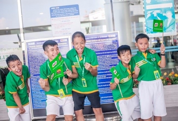 'Ronaldinho Việt Nam' và hành trình được gặp gỡ Messi, Suarez