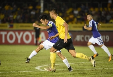 Các cầu thủ Hà Nội FC đã về đến Việt Nam sau chuyến 'hành xác'