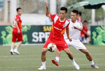 VIDEO: Văn Quyết khiến Gia Việt FC - đương kim vô địch Phủi chóng mặt