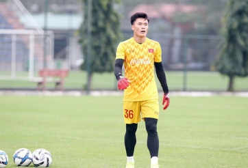 VIDEO: Bùi Tiến Dũng trổ tài tâng bóng không kém Cristiano Ronaldo