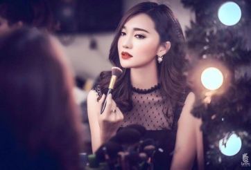 Bạn gái tin đồn của Phan Văn Đức úp mở chuyện kết hôn