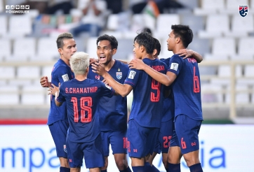 Báo Thái Lan: 'Chẳng nhẽ đội tuyển thiếu tiền đạo đến thế?'