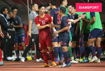 'Messi Thái' và 'Messi Việt' trao nhau cái bắt tay tình bạn