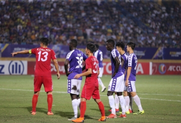 Pape Omar phung phí cơ hội, Hà Nội FC gặp khó ở trận lượt về