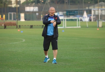 Báo Hàn: 'HLV Park Hang Seo bị quá tải'