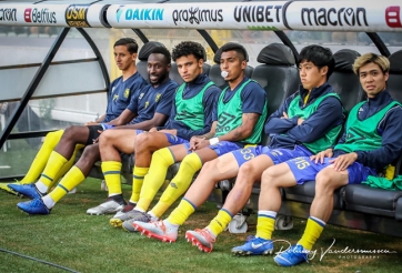 Báo Bỉ lo lắng với kết quả tệ hại của Công Phượng và đồng đội