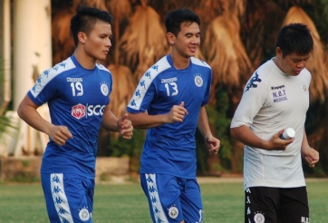 VIDEO: Hà Nội FC hỏng kế hoạch chuẩn bị cho chung kết Cúp QG vì mưa bão