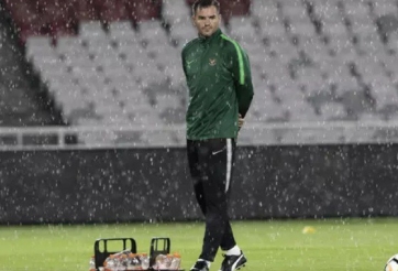 HLV McMenemy quyết dứt tình với Indonesia sau khi bị sa thải