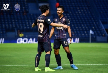 Chủ tịch Buriram: 'Chúng tôi phải thắng TPHCM để đòi nợ cho Thái Lan'