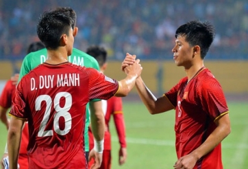 Duy Mạnh và Đình Trọng cảnh giác với Công Phượng ở Siêu cúp QG 2020