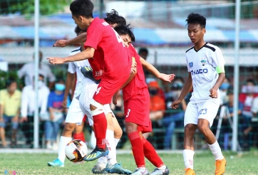 Cầu thủ HAGL bị phạm lỗi thô bạo ở vòng loại U19 Quốc gia