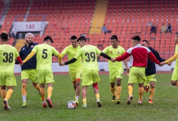 Cầu thủ Việt Nam làm gì khi nghỉ đá, nghỉ tập vì COVID-19?