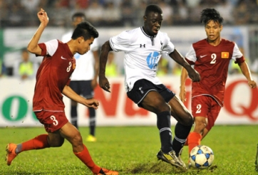 VIDEO: Công Phượng, Xuân Trường khiến U19 Tottenham nín thở