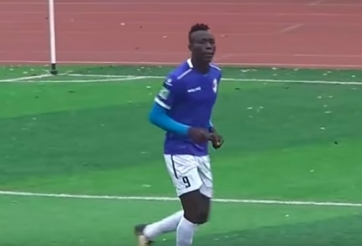 VIDEO: Hùng Dũng, Văn Quyết so tài với 'Pogba và Lukaku Việt Nam'