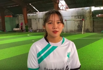 Cô gái 2000 sở hữu cú sút làm bó tay Văn Toản và Bùi Tiến Dũng