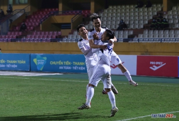 Bầu Đức: 'Tôi cấm HAGL họp hành, chỉ người rảnh rỗi mới làm vậy'