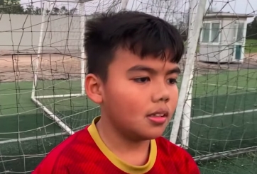 Thần đồng trong khung gỗ U11 Hà Nội trổ tài bắt pen như Bùi Tiến Dũng