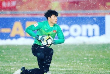 Bùi Tiến Dũng: 'Thủ môn lừng danh thế giới cũng có lúc sai lầm'