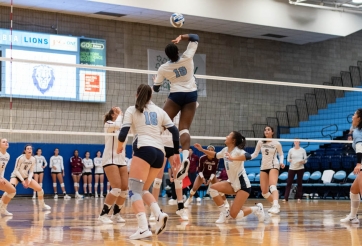 VIDEO: 20 tình huống không thể nhịn cười trên sân bóng