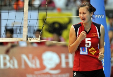 VIDEO: Phạm Thị Kim Huệ 'đập tan' rào chắn của Philippines 