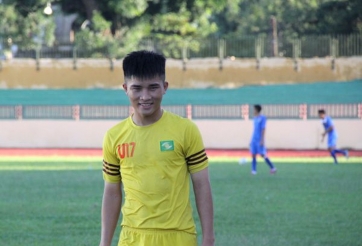 VIDEO: Tài năng của cầu thủ đánh sập Hàng Đẫy sau 3 năm