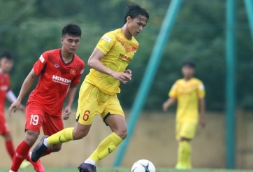 Cầu thủ gốc Pháp dính chấn thương trong buổi đấu tập của U22 Việt Nam