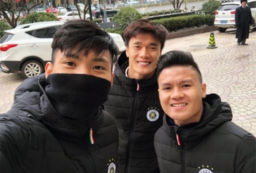 Bùi Tiến Dũng: 'Cường độ tập luyện của Văn Hậu kinh khủng'