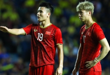 Vượt qua sao Hàn Quốc, Quang Hải đối đầu Công Phượng