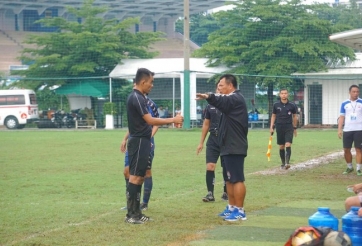 Một trọng tài cầm còi 4 trận đấu liên tiếp của Bình Dương ở giải U17 QG
