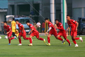 VIDEO: U22 Việt Nam tập chơi bóng dài, tạt cánh ở tốc độ cao