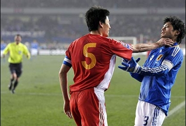 VIDEO: Những tình huống 'tấu hài' cực mạnh ở giải VĐQG Trung Quốc