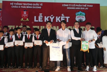 Tuấn Anh, Minh Vương tham dự Lễ khai giảng đặc biệt của HAGL