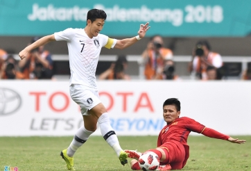 VIDEO: Quang Hải liên tục khiến Son Heung Min phải phạm lỗi