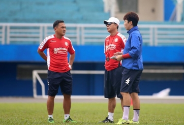 VIDEO: HLV Chung Hae Seong thể hiện kỹ thuật cá nhân với bóng
