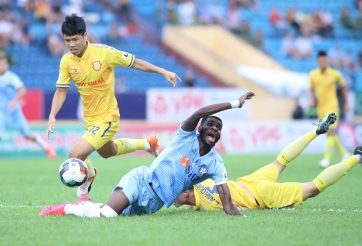 HLV Lê Huỳnh Đức: 'Chúng tôi lại thua đội chỉ có mỗi 1 bài'