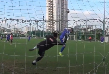 VIDEO: Bùi Tiến Dũng phản xạ 'nhanh như điện' chuẩn bị đấu Hà Nội