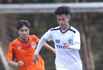 Bầu Đức đưa 'Xuân Trường mới' đi đánh thuê