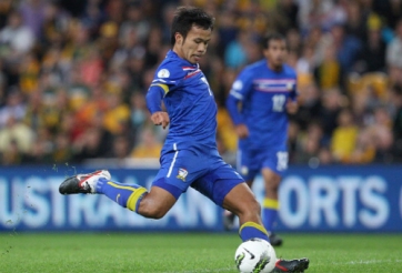 VIDEO: Tài năng của 'Paul Scholes Thái Lan'