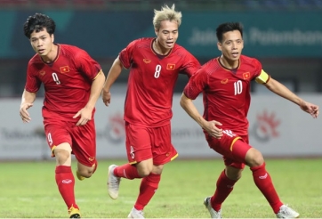 Văn Quyết thi đấu ở vị trí nào trong sơ đồ của HLV Park?