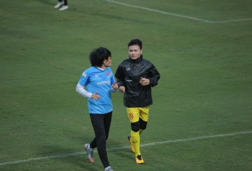 Bác sỹ Choi kèm riêng Quang Hải trong buổi tập