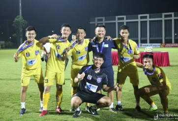 Văn Quyến được trao trọng trách mới với bóng đá Nghệ An