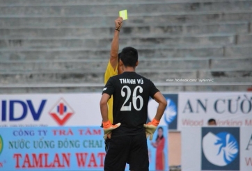 Truyền thông thế giới lên án hành vi của thủ môn Việt Nam