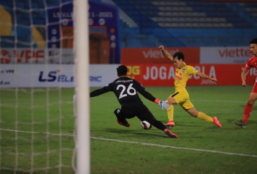Kiatisak đưa HAGL lên đỉnh V-League sau 5 năm