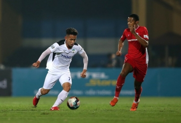 Cầu thủ HAGL: 'Chiến thuật của HLV Kiatisak giống ở đội tuyển'