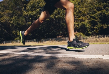 ASICS tiếp tục phát triển dòng giày chạy bộ cao cấp GEL-KAYANO