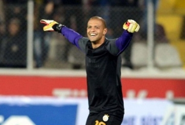 Những cầu thủ thành công khi trở thành thủ môn bất đắc dĩ