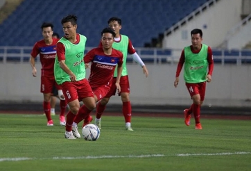 VIDEO: Buổi tập đầu tiên của U23 Việt Nam trên sân Mỹ Đình