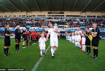 Highlights: Huyền thoại Swansea 2-4 Huyền thoại MU 