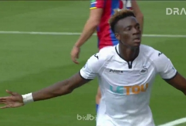 Highlights: Crystal Palace 0-2 Swansea City (V3 - NHA)