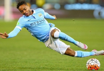 VIDEO: Những pha xử lý bóng cồng kềnh của các ngôi sao